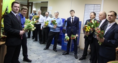 Филипп Киркоров и Стас Михайлов поздравили с 8 марта сотрудниц ОАО «СУЭНКО»